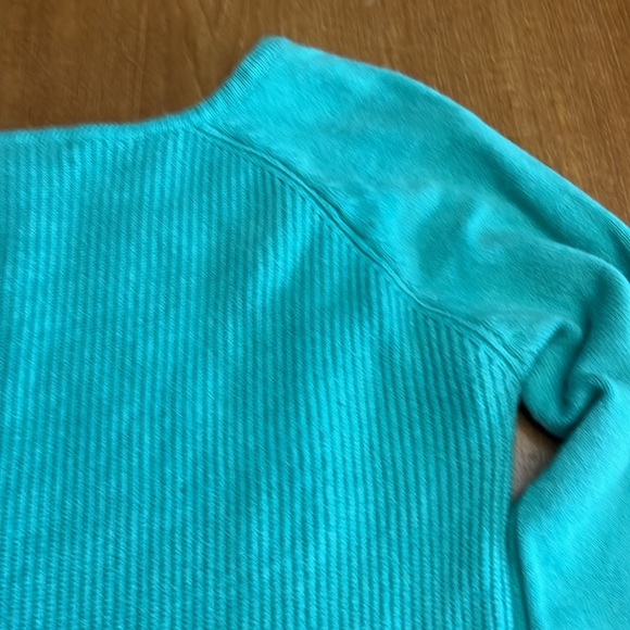 Cyrus Women's long sleeve cable knit sweater, pale mint green, Size M - Picture 9 of 14